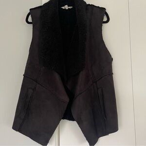 BB Dakota black faux suede vest Sz. S